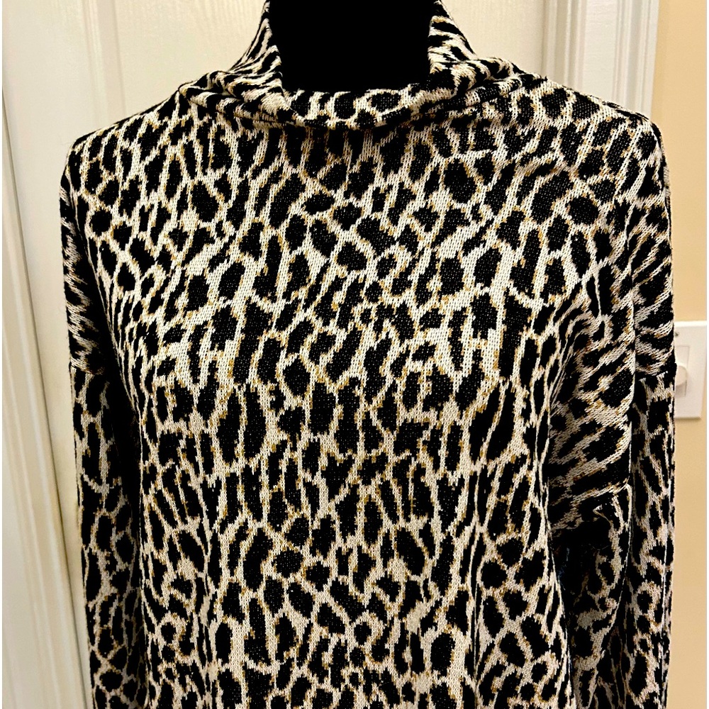 Leopard print sweater size L